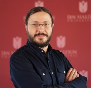 Enis Doko Kimdir?